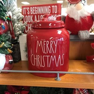 ⛔️REDUCED⛔️ Rae Dunn Merry Christmas Canister